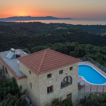 Villa Kourouni Stalós Екстериор снимка