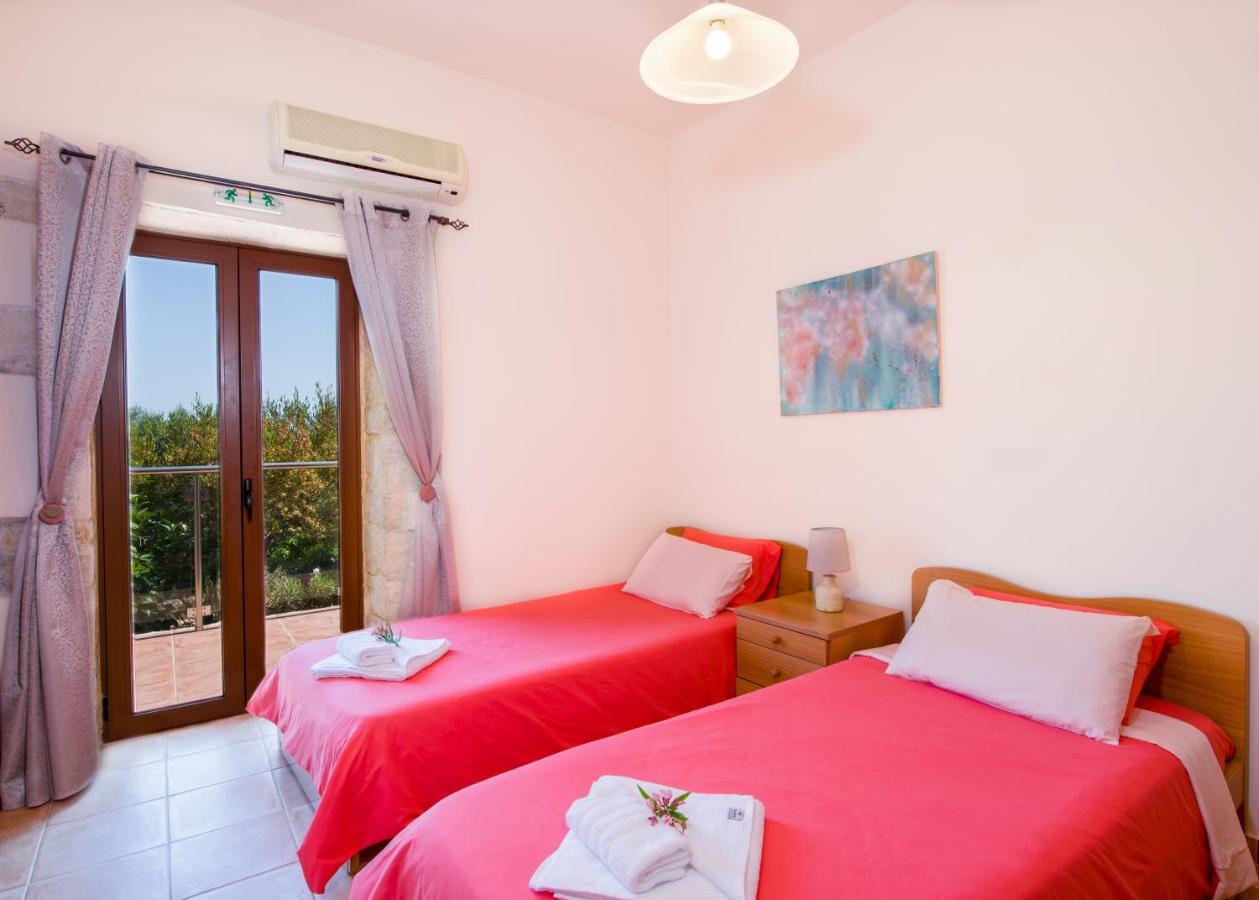 Villa Kourouni Stalós Екстериор снимка