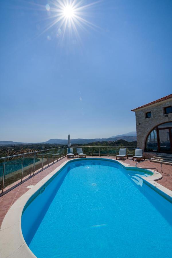 Villa Kourouni Stalós Екстериор снимка